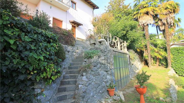 Villa for sale in San Fermo della Battaglia