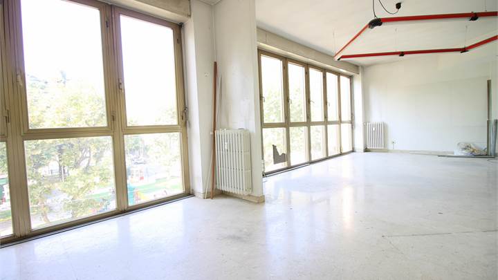 3+ bedroom apartment for sale in Como