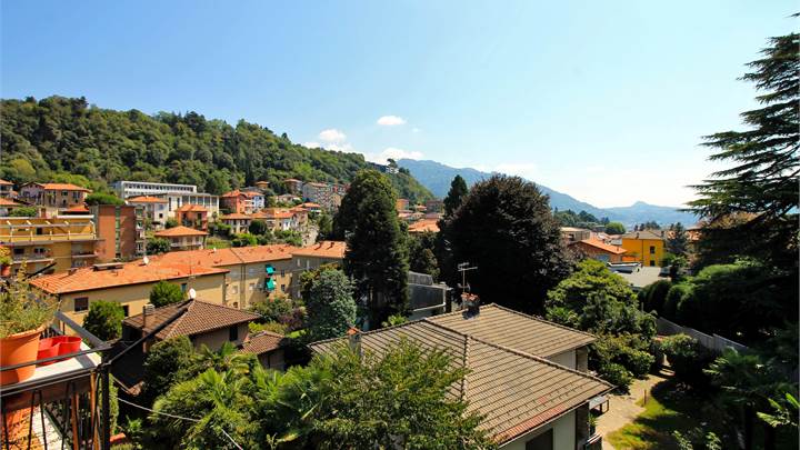 Monte Olimpino – Bilocale ristrutturato balconi